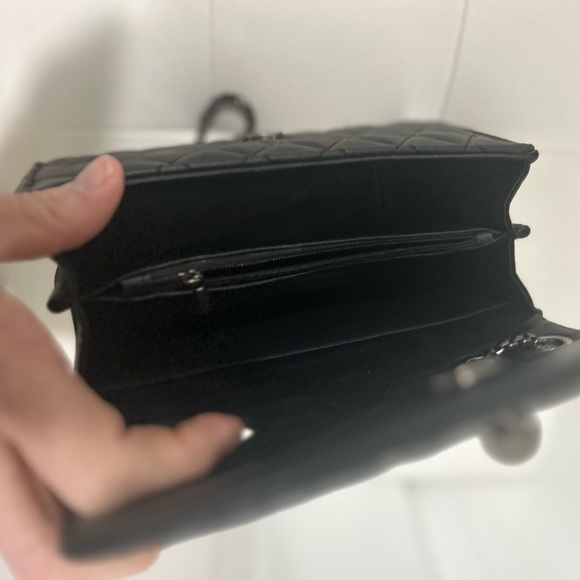 Sale! Elegant Black Quilted Handbag with Silver Hardware EUC - Picture 6 of 6